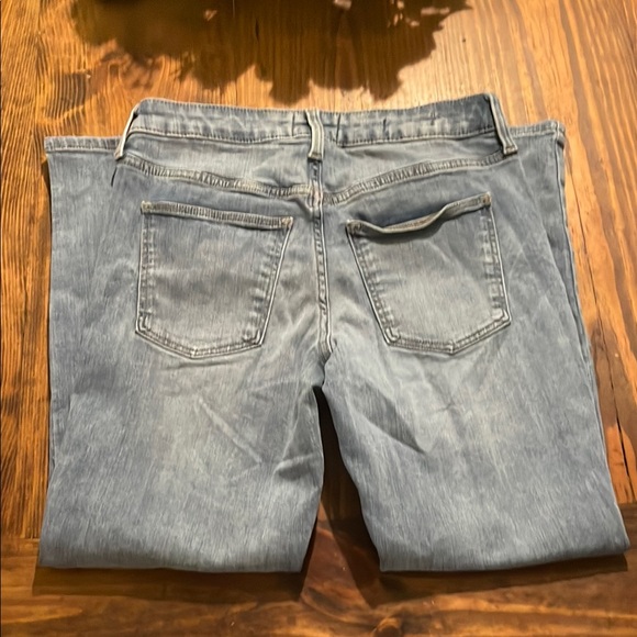 Universal Thread Women's Light Blue Jeans - Picture 3 of 3